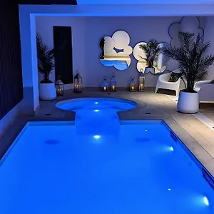 Hotel Romantic &, Paris