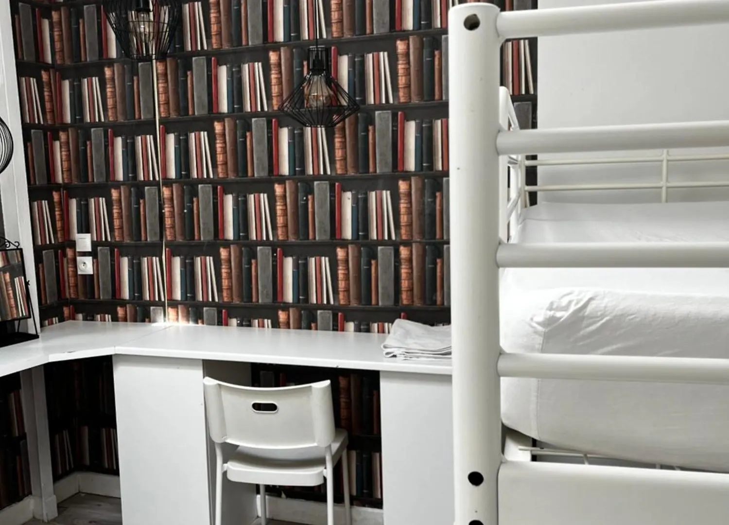 Chez Mia Paris Hostel 0*,