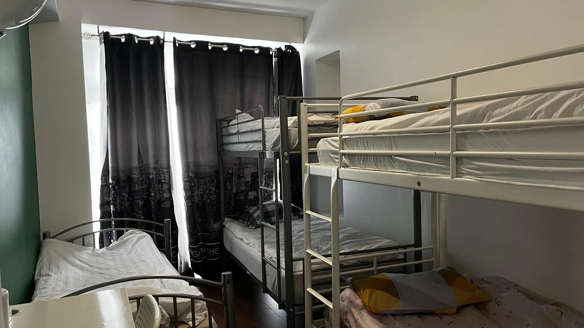 Chez Mia Paris Hostel 0*,