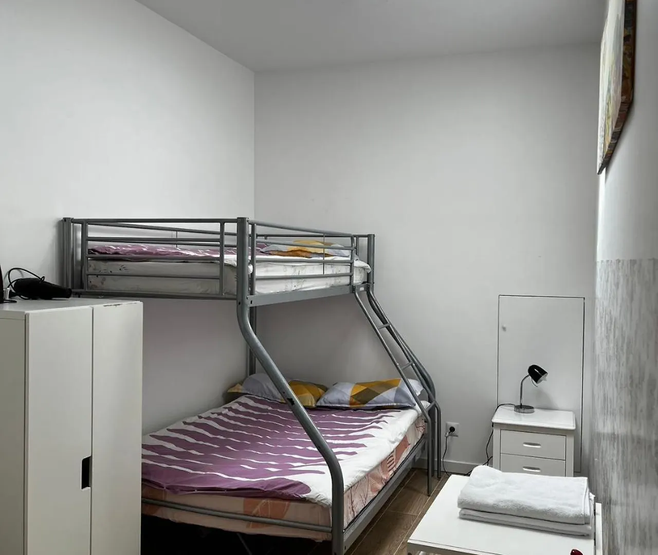 Chez Mia Paris Hostel France