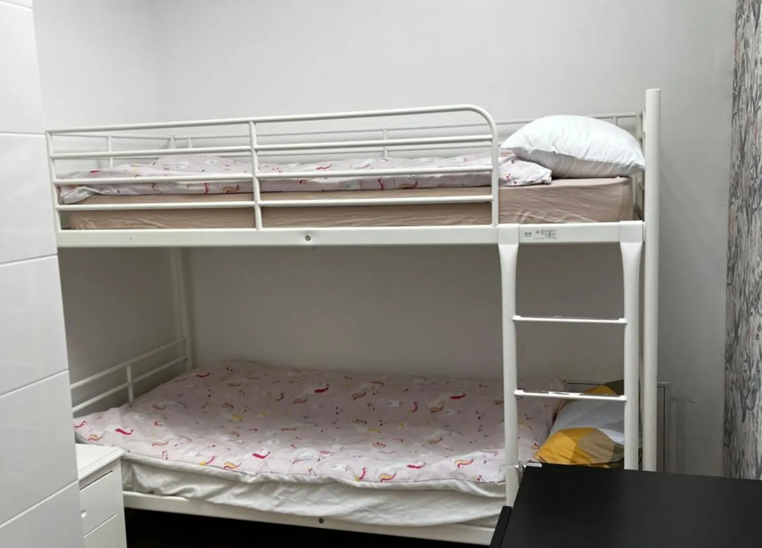 Chez Mia Paris Hostel France